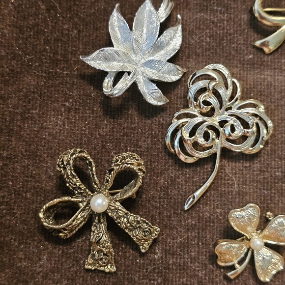 Vtg Gold Silver Tone Figural Brooch Lot Some Signed - Picture 3 of 15